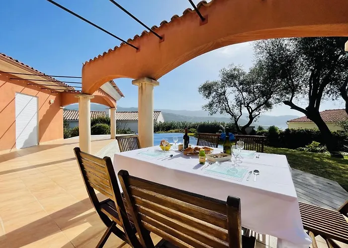 Superbe Villa Avec Piscine Vue Mer, Proche Plage Et Porticcio